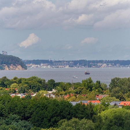 Tarasy Baltyku Apartments & Parking & Balcony By Noclegi Renters Gdansk Bagian luar foto