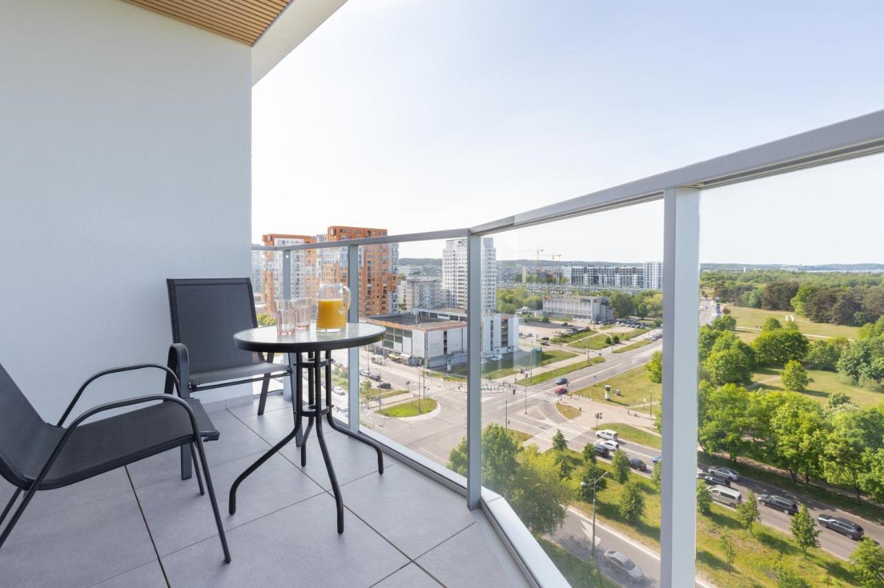 Tarasy Baltyku Apartments & Parking & Balcony By Noclegi Renters Gdansk Bagian luar foto