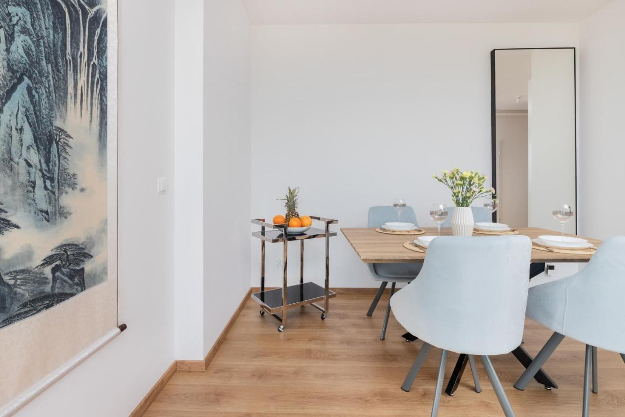 Tarasy Baltyku Apartments & Parking & Balcony By Noclegi Renters Gdansk Bagian luar foto
